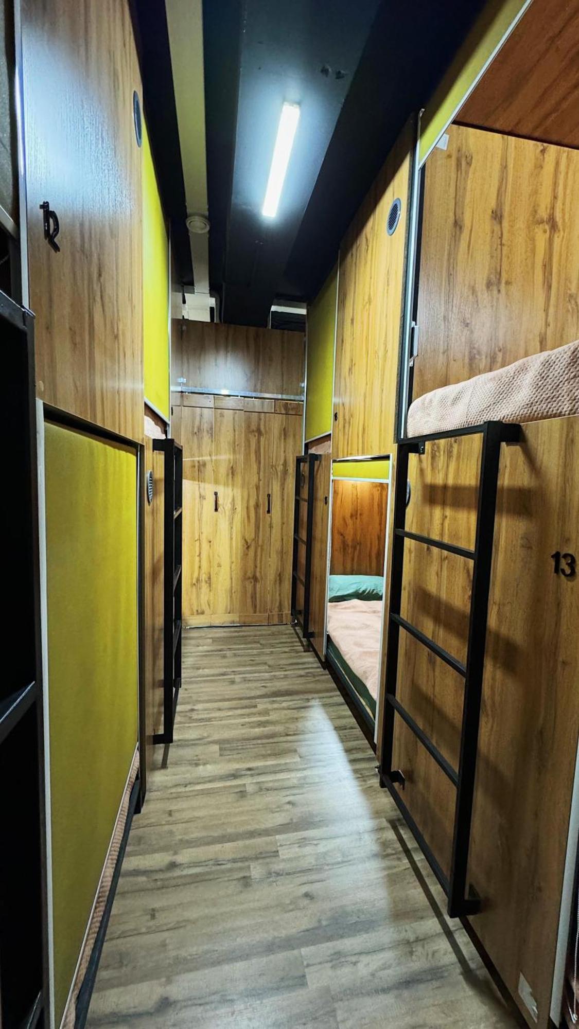 Hostel Kochevnik Capsule Hotel Almaty Exterior foto